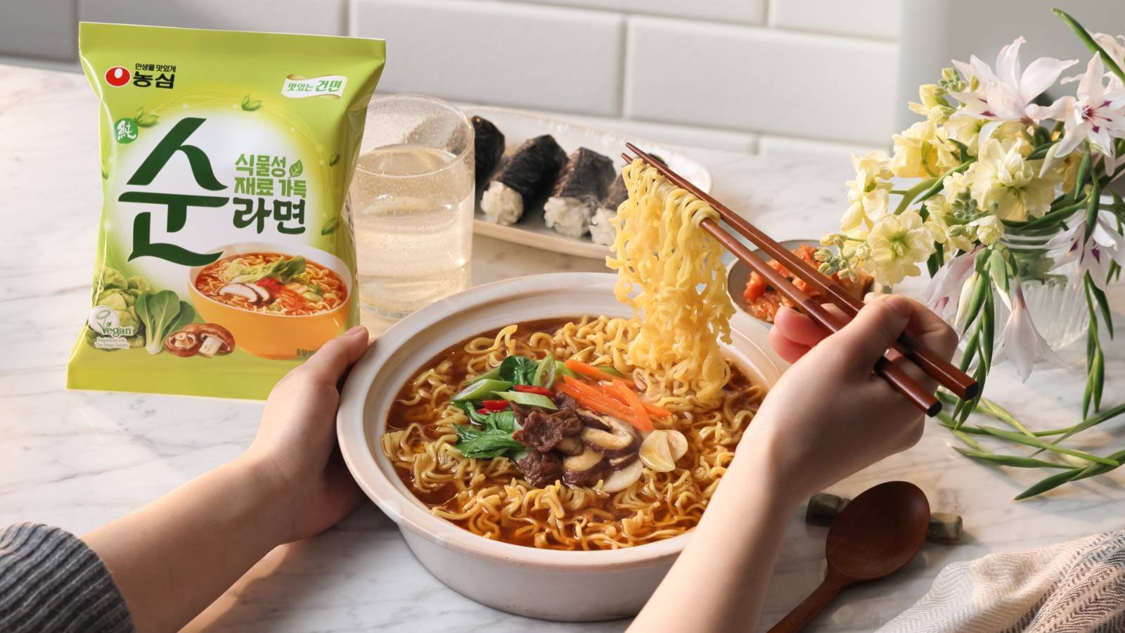 Kaya Ba ng Nongshim Soon Veggie Ramen na Baguhin ang Laro? 26% Mas Mababang Calories, Paano Nangyari Ito?! 🍜🔥