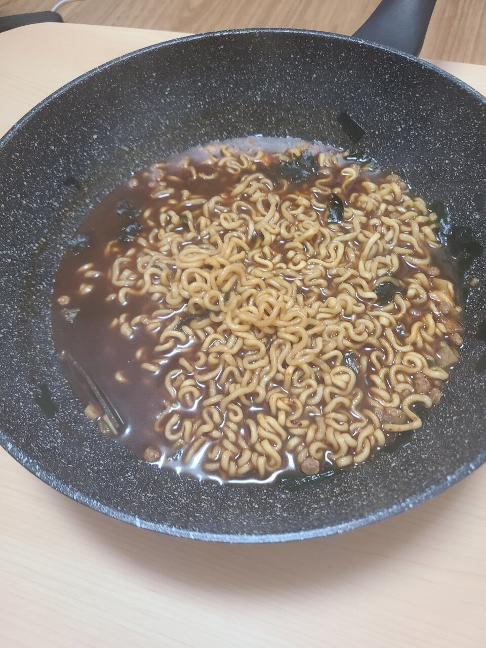 Sức hút khó cưỡng của **Chapaguri**: Từ món mì quốc dân đến biểu tượng ẩm thực Hàn Quốc sang chảnh! 😍🔥 Sức hút khó cưỡng của **Chapaguri**: Từ món mì quốc dân đến biểu tượng ẩm thực Hàn Quốc sang chảnh! 😍🔥