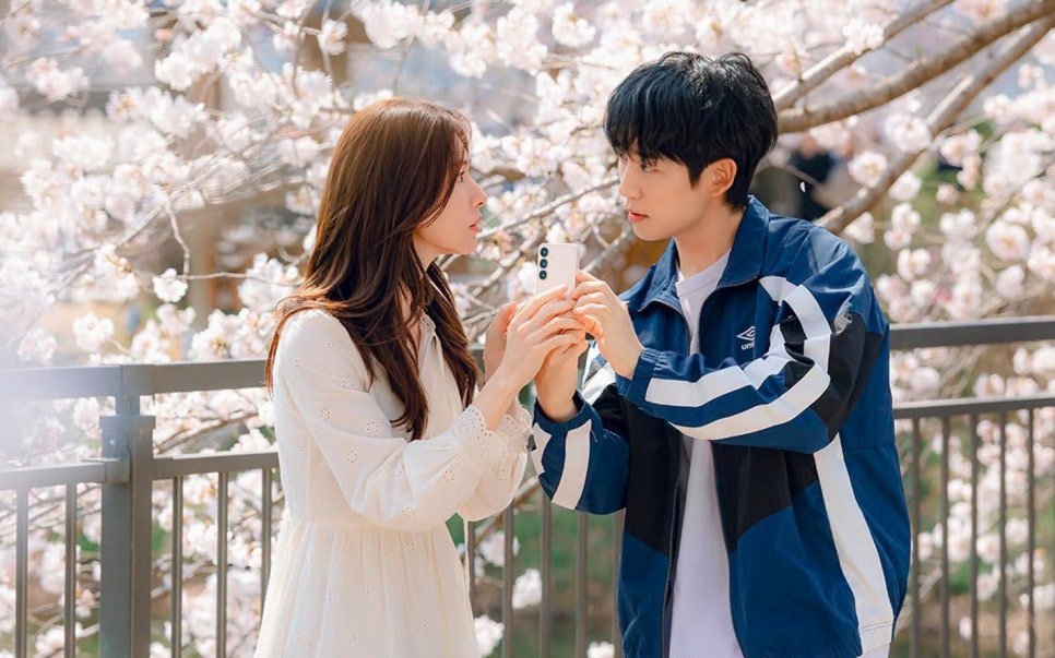 Top 5 Korean Instant Noodles & Seaweed Featured in Netflix K-Dramas That You Can Actually Buy Top 5 Korean Instant Noodles & Seaweed Featured in Netflix K-Dramas That You Can Actually Buy