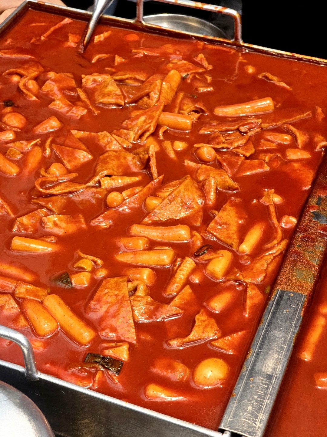Tteokbokki for Just 3,500 Won? The Ultimate Budget-Friendly Street Food Craze is Taking Over Korea! 🔥